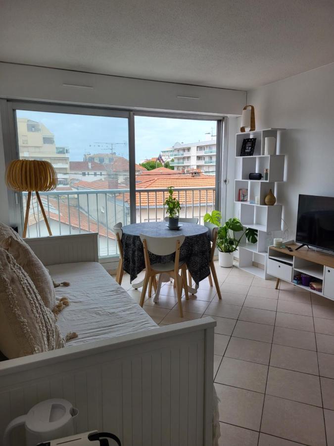 Au Bord De L'eau Rend La Vie A Appartement *