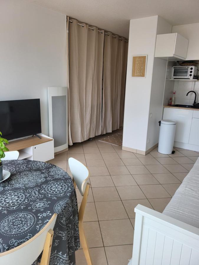 Apartment Au Bord De L'eau Rend La Vie A *
