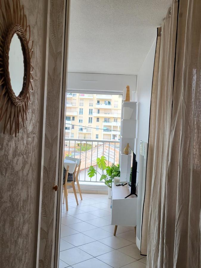 Appartement Au Bord De L'eau Rend La Vie A *